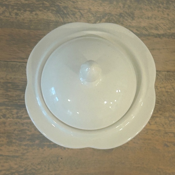 MIKASA sugar and creamer set - Picture 6 of 10